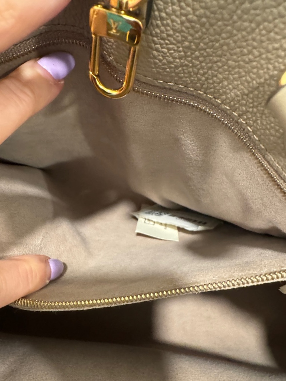 Louis Vuitton Empreinte MM Monogram OnTheGo Tote - Picture 10 of 10